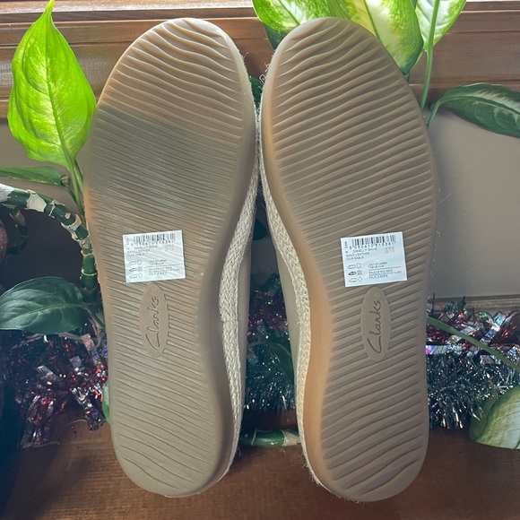 CLARK DANELLY SHINE SAND LEATHER SLIP-ON FLATS. NEW WITHOUT BOX. SIZE 11W - Picture 4 of 7
